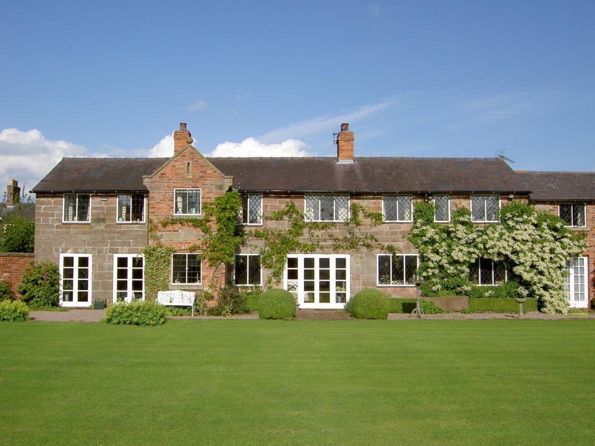 Bed and Breakfast Manor Farm Egerton Malpas  Екстер'єр фото