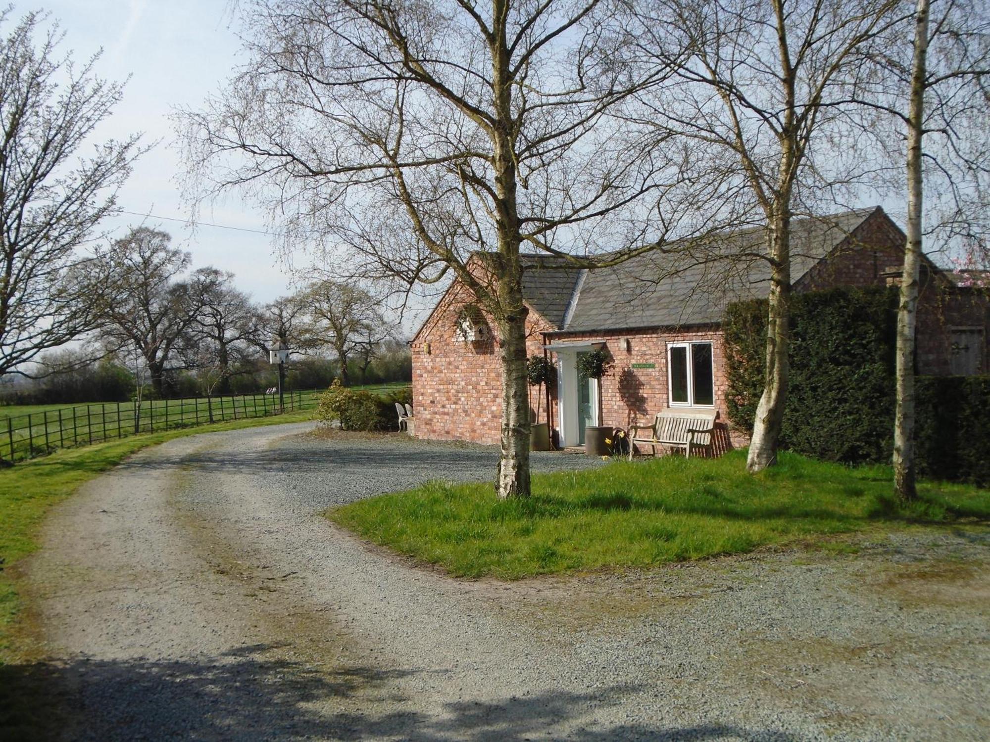 Bed and Breakfast Manor Farm Egerton Malpas  Екстер'єр фото