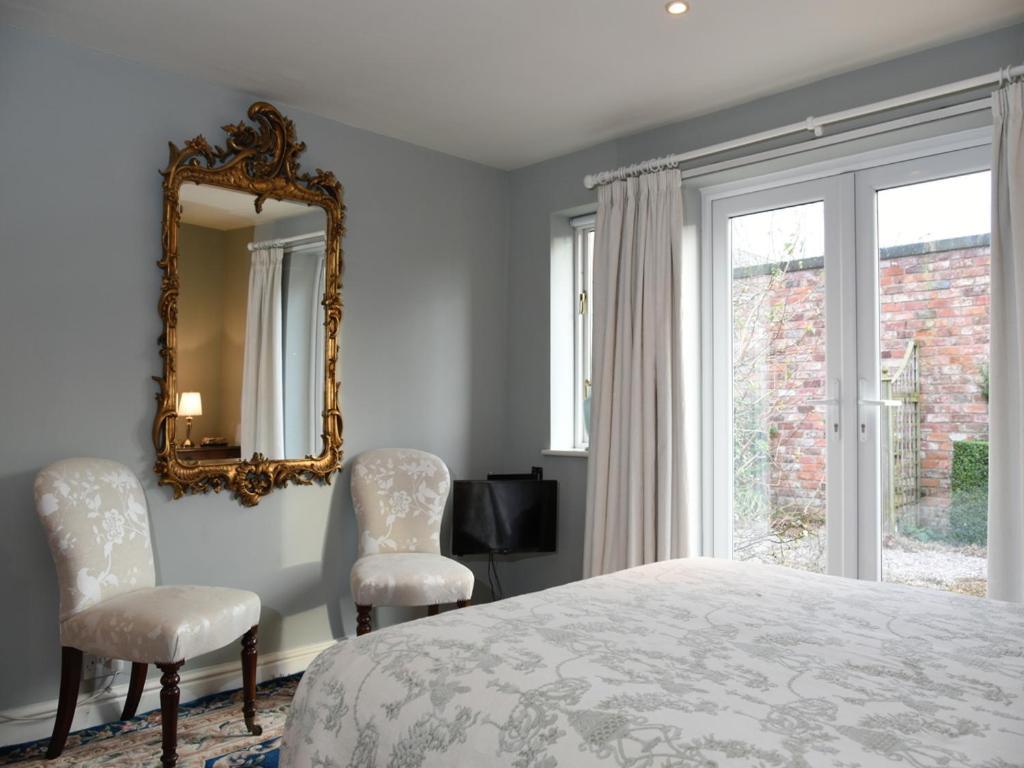 Bed and Breakfast Manor Farm Egerton Malpas  Номер фото